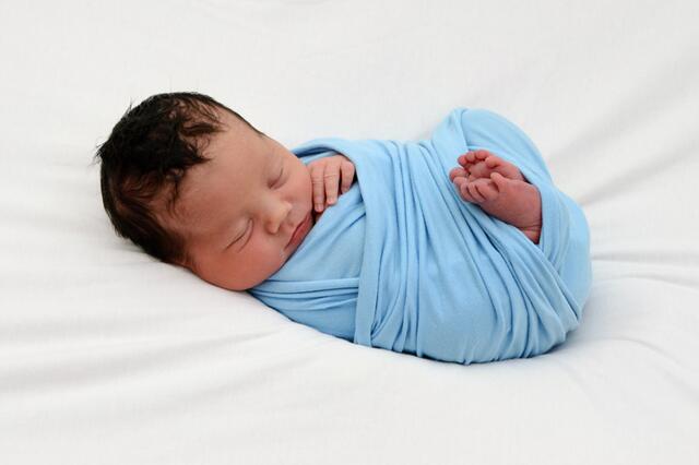 THEO
Geburtsdatum: 14.6.2022
Eltern: Sonjua Bytyqi
Größe: 53 cm
Gewicht: 3890 g | Foto: Baby Smile