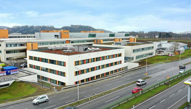Wegen eines technischen Problems ist das Salzkammergut Klinikum Vöcklabruck derzeit telefonisch nur eingeschränkt erreichbar. | Foto: OÖG
