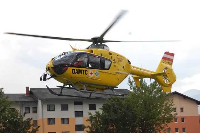 Das Notarztwesen braucht dringend Hilfe: Nach zwei Notfalleinsätzen mit Todesfolge wird auf Hochtouren an einer Lösung gearbeitet. | Foto: RegionalMedien