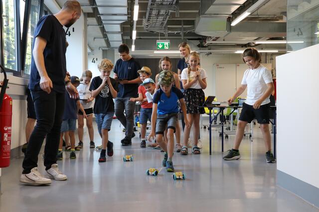 Makerspace Roboterrennen. | Foto: BMW Group Werk Steyr