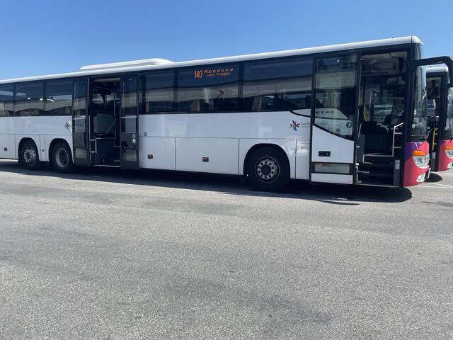 Busse am Busbahnhof der ÖBB in Salzburg. | Foto: Johanna Janisch