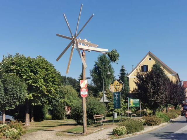 Der Klapotetz der Freiwilligen Feuerwehr Leutschach türmt in voller Pracht. | Foto: Feuerwehr
