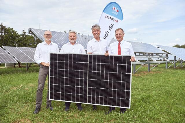  Eröffnung Erweiterung SolarCampus Eberstalzell:  Christoph Panhuber (Energie AG), Bürgermeister Günther See, Generaldirektor Werner Steinecker, Landeshauptmann Thomas Stelzer.
 | Foto: Energie AG