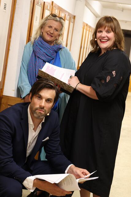 Schwimmender Salon: "Krieg und Liebe" mit Simonischek, Hager und Reinsperger. | Foto: Katharina Schiffl