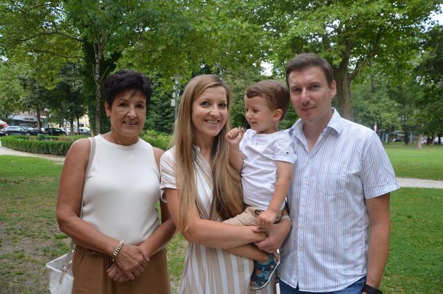 Cousine Brigitte Antoniutti, Tochter und Enkel Daniela und Valentin Antoniutti mit Vater Erich Huber