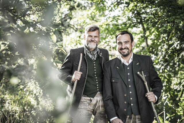 Die Regiopreis-Sieger aus dem Jahr 2020 in der Kategorie "Dienstleistung/Handel": Jörg Neuhauser (l.) und Daniel Hold aus Weitersfelden und ihr "Wüdian"-Fleisch.  | Foto: Wüdian