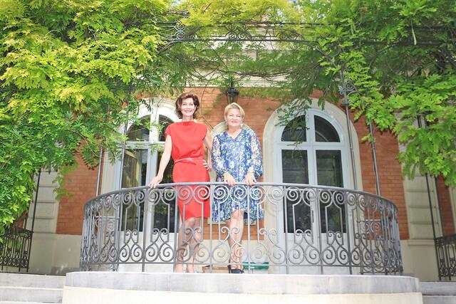 Marlies Muhr und Elisabeth Rohr-de Wolf luden zur exklusiven Matinée nach Anif. | Foto: Uwe Brandl