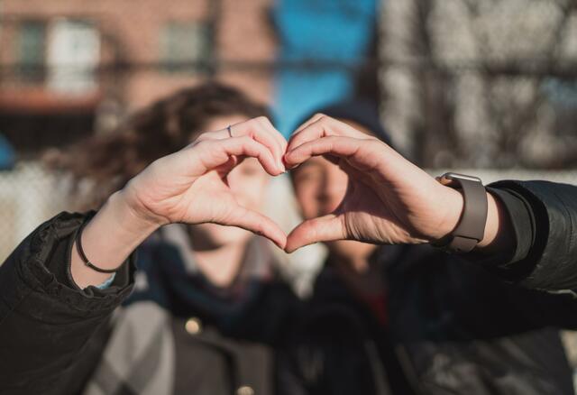 „Ehe ohne Grenzen“ kämpft gegen gesetzliche Bestimmungen, die gemeinsames Ehe- und Familienleben für binational Paare verhindern. | Foto: Nelson/Unsplash