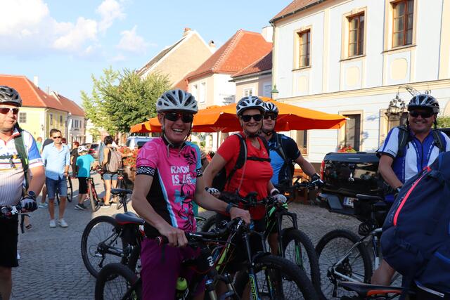 Auch für die Radler war das Weinfest ein gutes Ausflugsziel. | Foto: Sandra Koeune