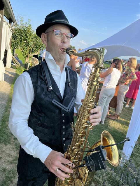 Ingo Herzmaier trumpfte mit seinem Saxophon auf. | Foto: Apresvino