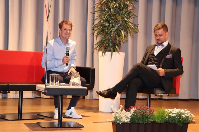 Im Gespräch mit Gabriel Winkler (li.) | Foto: Siegele