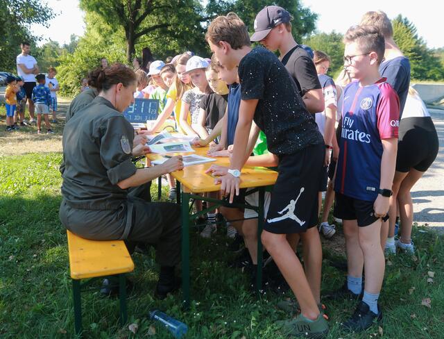 Tausche Sommerkindergarten bzw. Feriencamp gegen Kaserne heißt es für die Kinder von Bundesheer-Bediensteten in fünf steirischen Kasernen. | Foto: Hubmann/BMLV