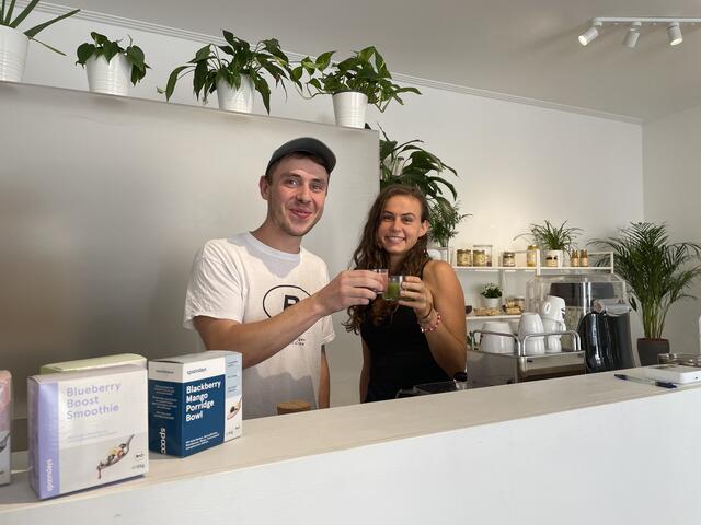 Im "Breakfast Store Vienna" kann man sich durch die "spoondays"-Produktpalette kosten. | Foto: Miriam Al Kafur