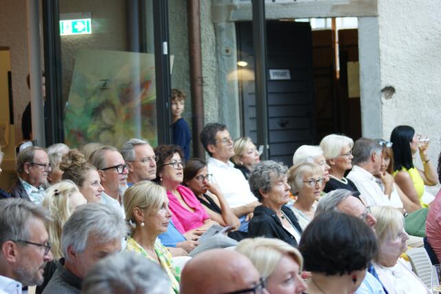 Rund 350 Besucher sind Golling gekommen, um der Auktion und dem Konzert von Asmik Grigorian zu lauschen. | Foto: Martin Schöndorfer, 2022