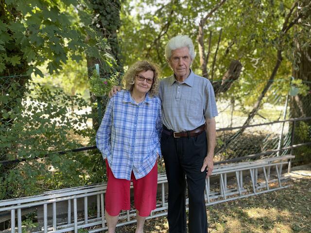 Das Ehepaar Knöfler fürchtet um die Grünidylle um seinen Garten. | Foto: Kautzky