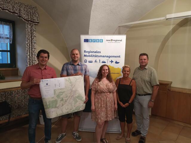 Umfrage zum Ausbau des Radnetztes in Wang: Raimund Schuster, Wolfgang Raab, Lena Puchner, Doris Scharner und Franz Sonnleitner | Foto: NÖ.Regional/Puchner