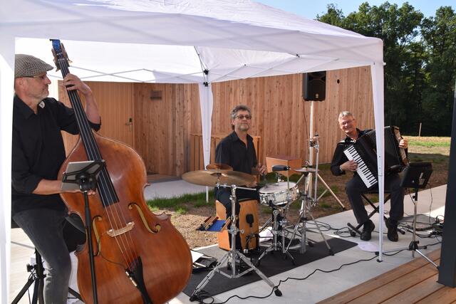Musikalisch umrahmt wurde die Eröffnung von der Chilli Jazz Band. | Foto: Michael Strini