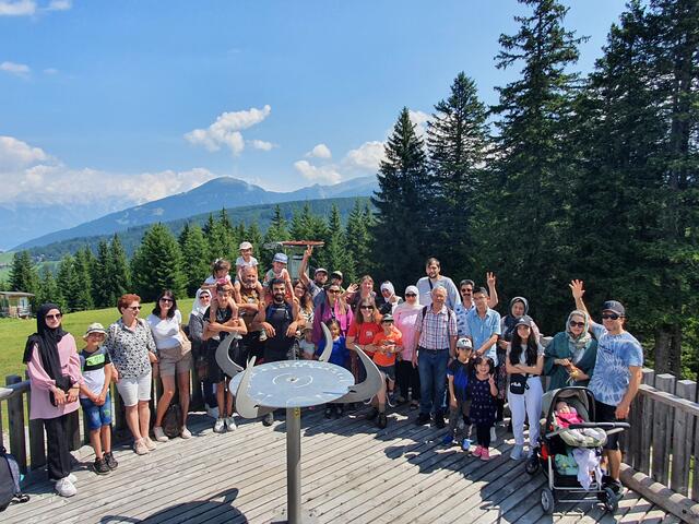 Menschen aus fünf Nationen genossen MITEINANDER einen Ausflug und die Fahrt mit den Serlesbahnen. | Foto: MiM