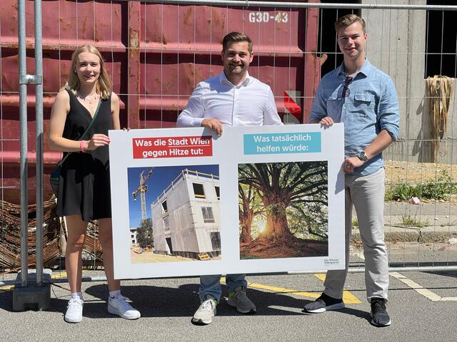 Tatjana Stock, Philipp Stadler und Kevin Schweidler starten ihre alljährliche Bäderaktion. | Foto: VP Liesing