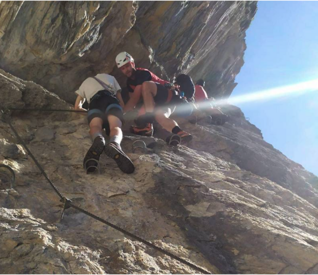 Der 17. jährige Deutsche musste von den Bergrettern aus Rauris und Alpinpolizisten aus seiner misslichen Lage befreit werden. | Foto: Berggrettung Rauris