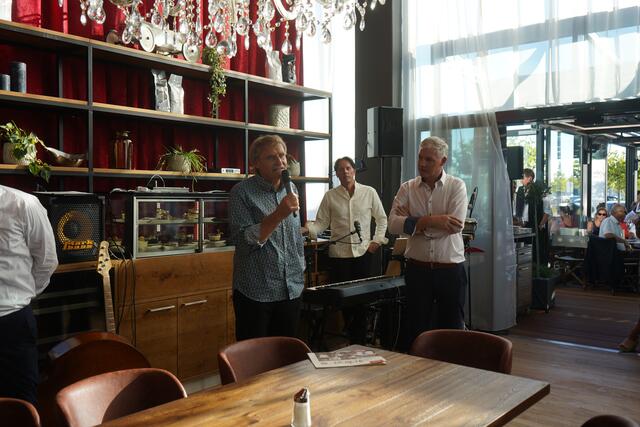 Reinhold Schärf bei der Eröffnung mit Norbert Pillinger. | Foto: Andrea Glatzer