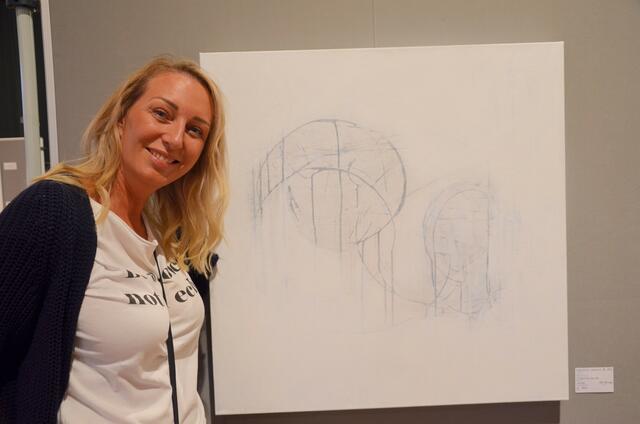 Carolin Meinl verbindet Malerei und Zeichnung