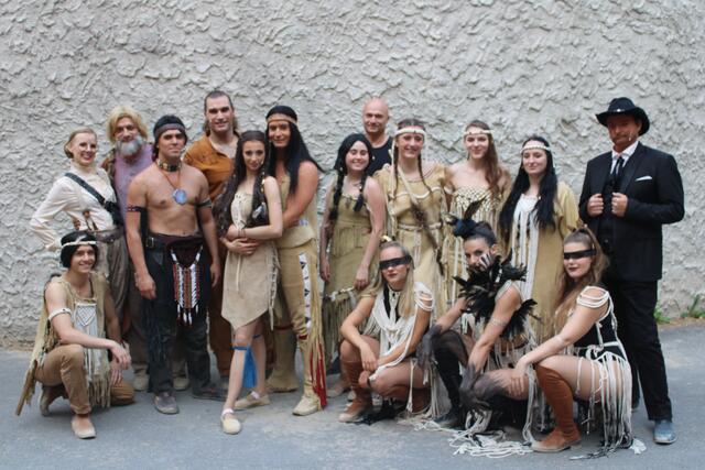 Ein Teil des Ensembles mit Indendant Martin Exel