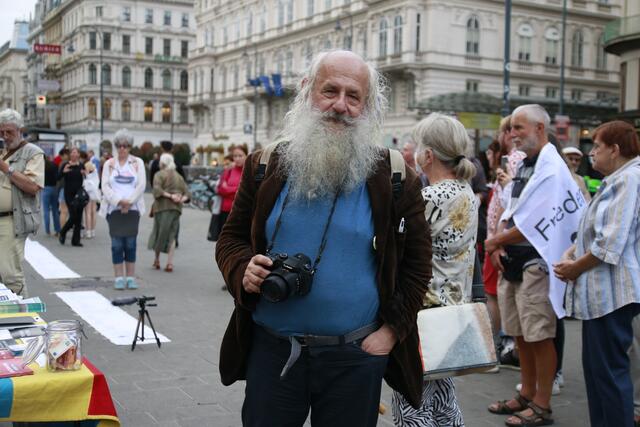 Foto: Alois Reisenbichler  von der Wiener Friedensbewegung und Organisator des Events   Foto@Nicole Kawan