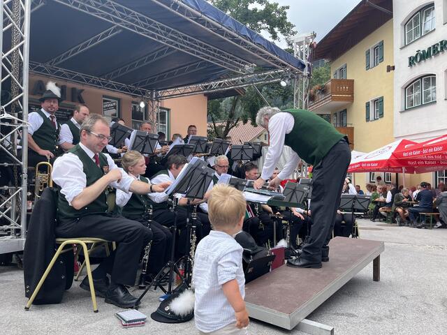 Groß und Klein war von Dorffest begeistert. | Foto: Sabine Bramberger