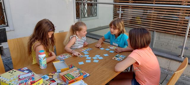 Die Kinder hatten in der Stadtbibliothek Spaß am Spielevormittag. | Foto: Stadtgemeinde Fehring