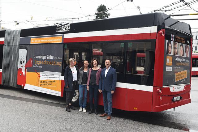 Annette Sombekke (l.) und Gernot Wesner (r.) vom Sozialministeriumservice Landestelle Salzburg. Mitte rechts: Helga Gwandtner und Bettina Felder Leiterinnen des Jugendcoaching Salzburg vom Verein Einstieg &amp; Promente. | Foto: kunstmann