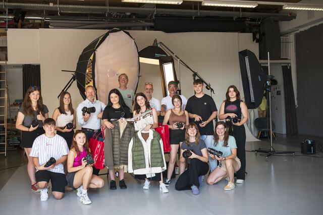 Neun auszubildende Jungfotografen aus ganz Österreich vertieften in der Südsteiermark bei "Pixelmaker" Robert Sommerauer ihr Wissen. | Foto: pixelmaker.at