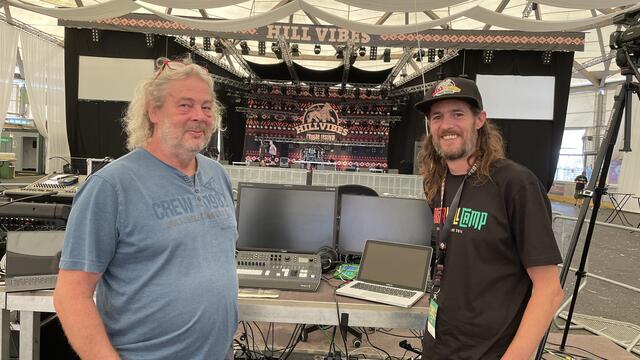 Tom Hosch mit Hill Vibes-Chef Mario Köfler.