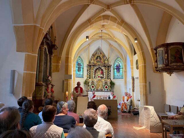Gedenkgottesdienst in der Pfarrkirche St. Radegund. | Foto: Gabriele Eder-Cakl