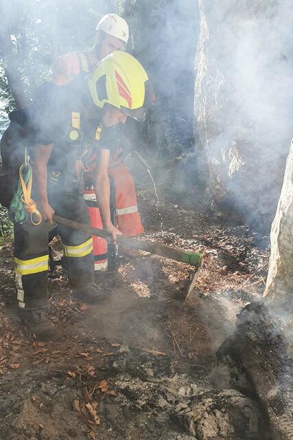 Waldbrand in Bad Goisern nahe der Ewigen Wand. | Foto: FF Bad Goisern