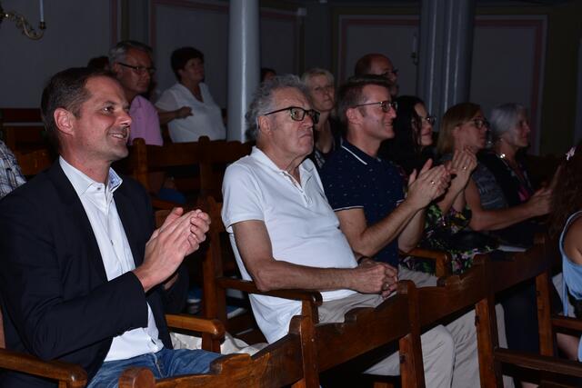 Theater-Sommer Grein 2022. Großartige Premiere AMS. Mit den ARTworkers.  | Foto: Robert Zinterhof