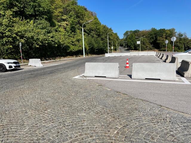 Beton soll Raser ausbremsen. | Foto: Johannes Reiterits/RMW