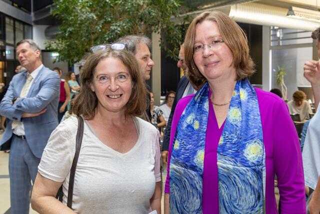 Christiane Helling (re.) mit der Grazer Bürgermeisterin Elke Kahr | Foto: IWF/Harry Schiffer