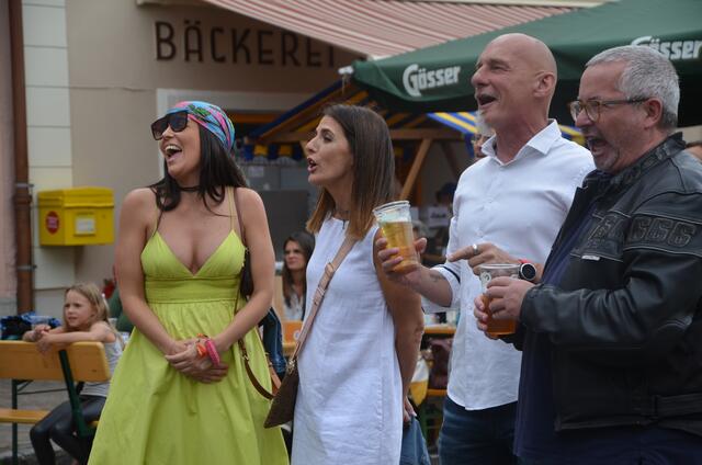 Fans: Denise Hinteregger, Michaela und Reinhold Janks sowie Werner Bilgram