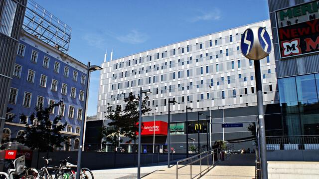Jugendliche bedrohten junge Männer am Wiener Westbahnhof mit Messer. | Foto: Karl B.