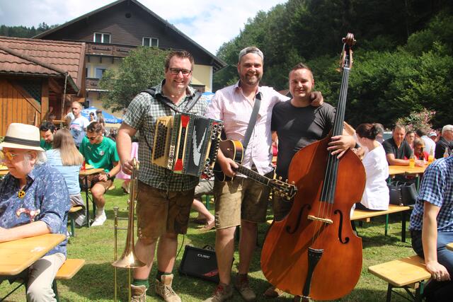 Die Hohenauer sorgten für den musikalischen Aufputz und bester Stimmung. | Foto: RegionalMedien Steiermark/Hofmüller