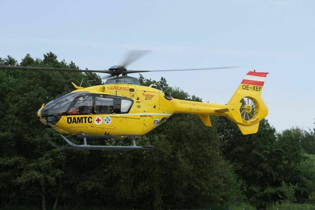 Der Rettungshubschrauber Christophorus 12 brachte die schwer Verletzte in das LKH Graz. | Foto: Hans-Peter Polzer