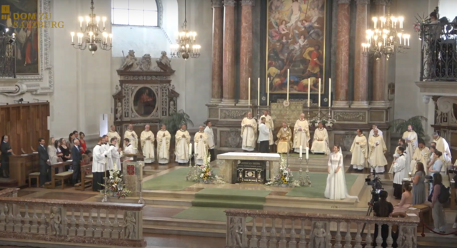 Die Feier im Dom zu Salzburg. | Foto: Screenshot: sm