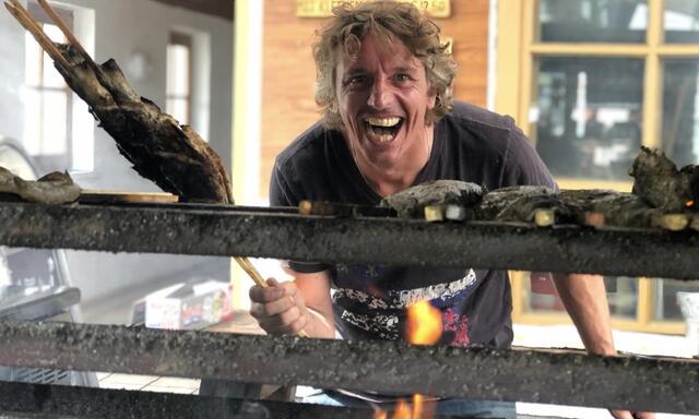 Steckerlfisch Tomi grillt in Seewalchen | Foto: Steckerlfisch Tomi