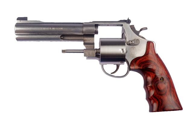 Mit einem Schreckschuss-Revolver fuchtelte ein Burgenländer während eines Ehe-Streites herum.  | Foto: Pixabay