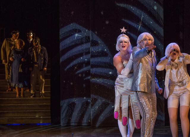  Anna Overbeck, Michael Zabanoff und Lena Poppe.