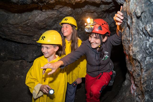 Untertage - wie im Silberbergwerk Ramingstein - lassen sich immer spannende Abenteuer erleben. | Foto: Salzburger Lungau