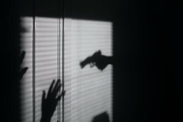 "True Crime" als Möglichkeit zur Stärkung der Psyche: Mit "UFO"-Mitteln fördert das Land dieses und 15 weitere unkonventionelle Forschungsprojekte in der Steiermark. | Foto: Maxim Hopman/Unsplash