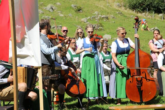Die Familienmusik Huber aus Südtirol begeisterte in verschiedenen Besetzungen  | Foto: TVB Stubai