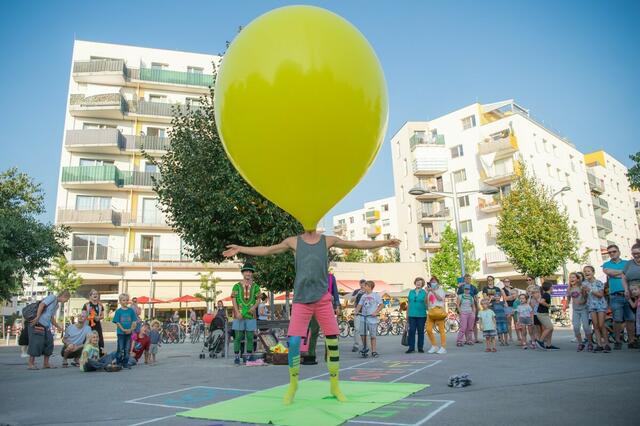 Es geht wieder bunt her in der Seestadt. | Foto: Luiza Puiu